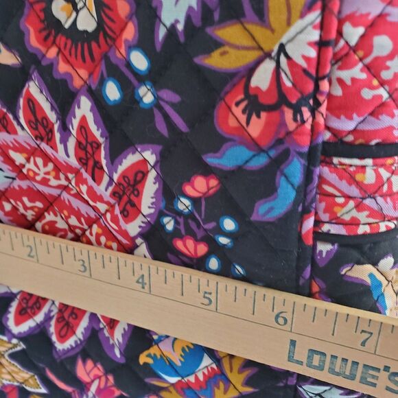 Vera Bradley Small Travel Duffel Maplewood Forest 16.5" X 8" X 6" Adjustable - Picture 15 of 16